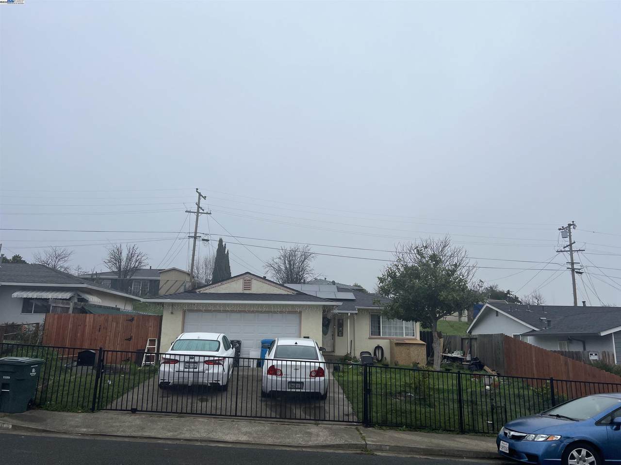 124 Benjamin St - Photo 1