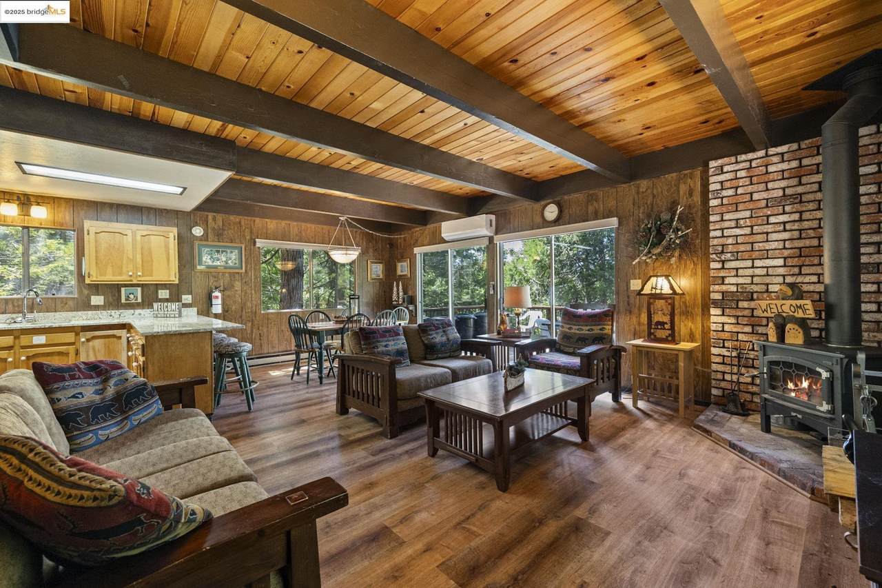 27086 Summerhill Drive - Photo 1