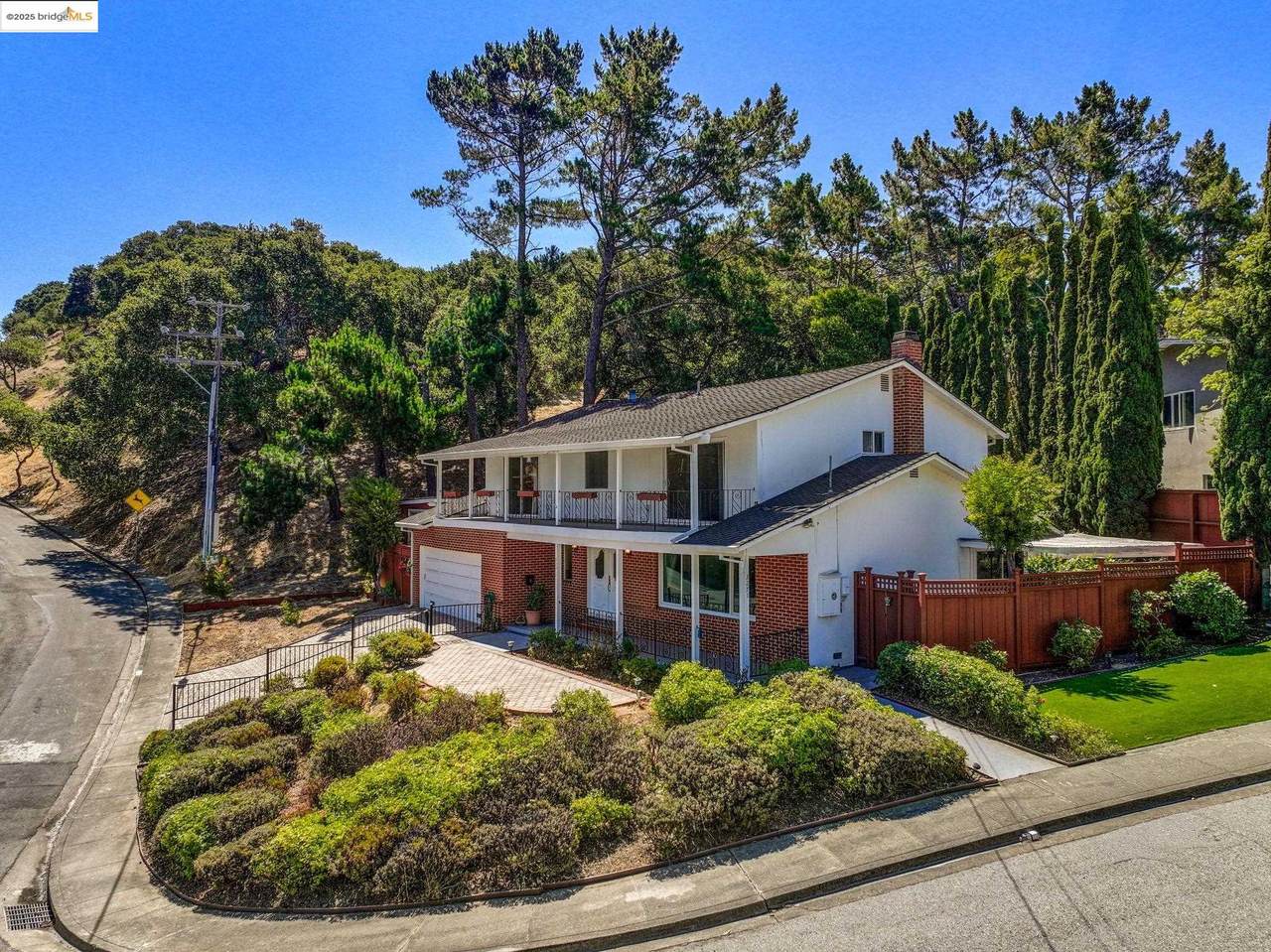 3271 Brittan Ave - Photo 1