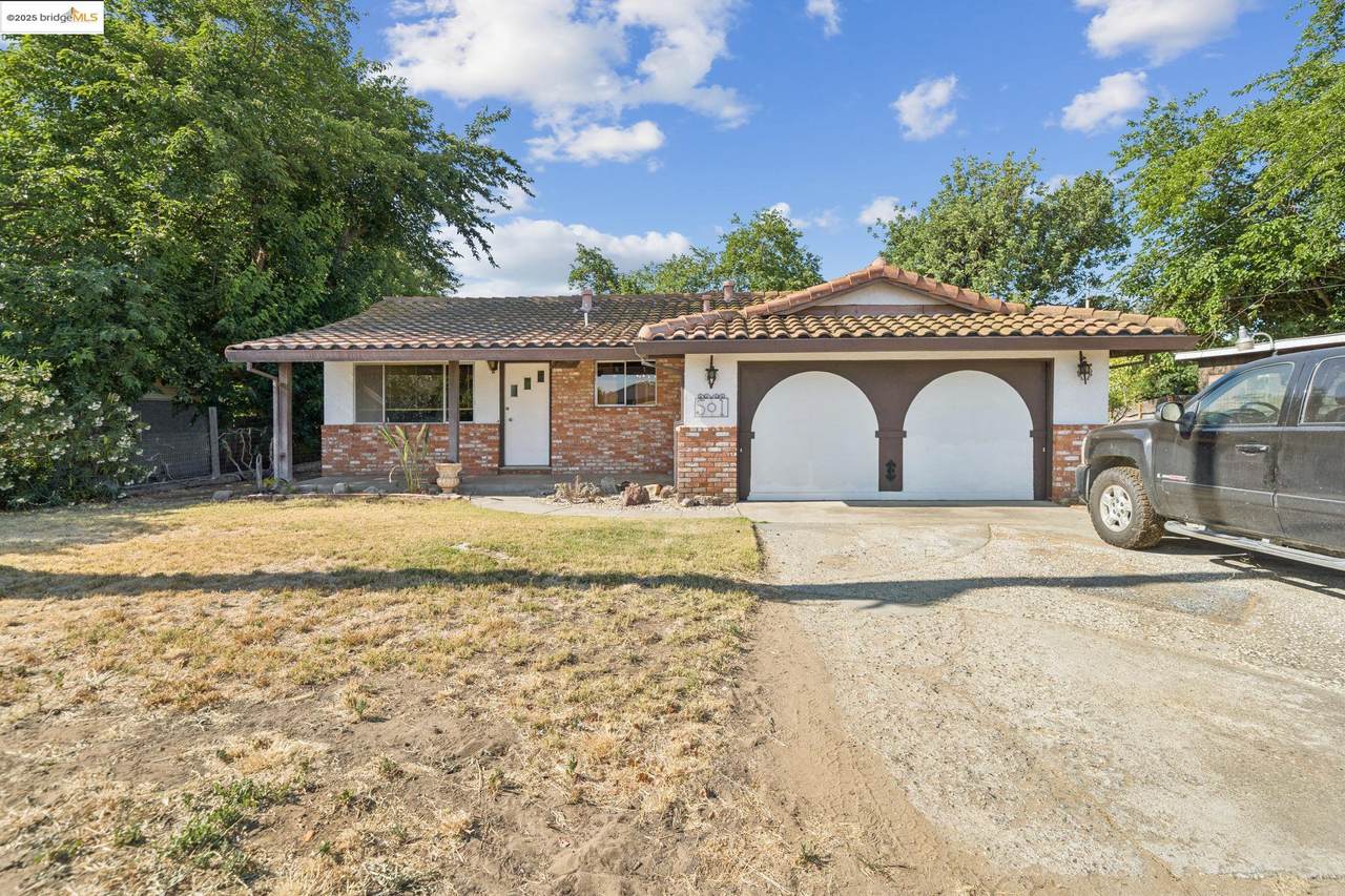 501 De Fremery Dr - Photo 1