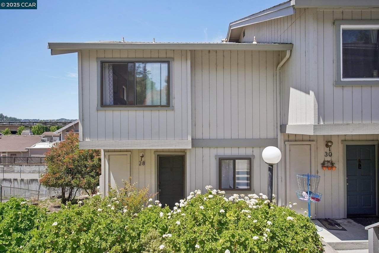 28 Holcomb Ct - Photo 1