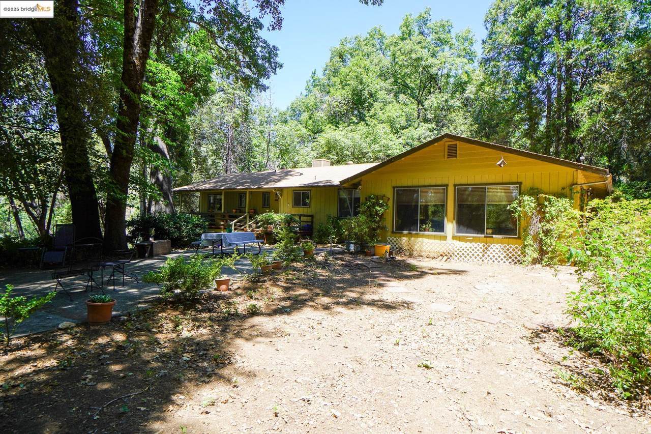 21566 Hunts Rd - Photo 1