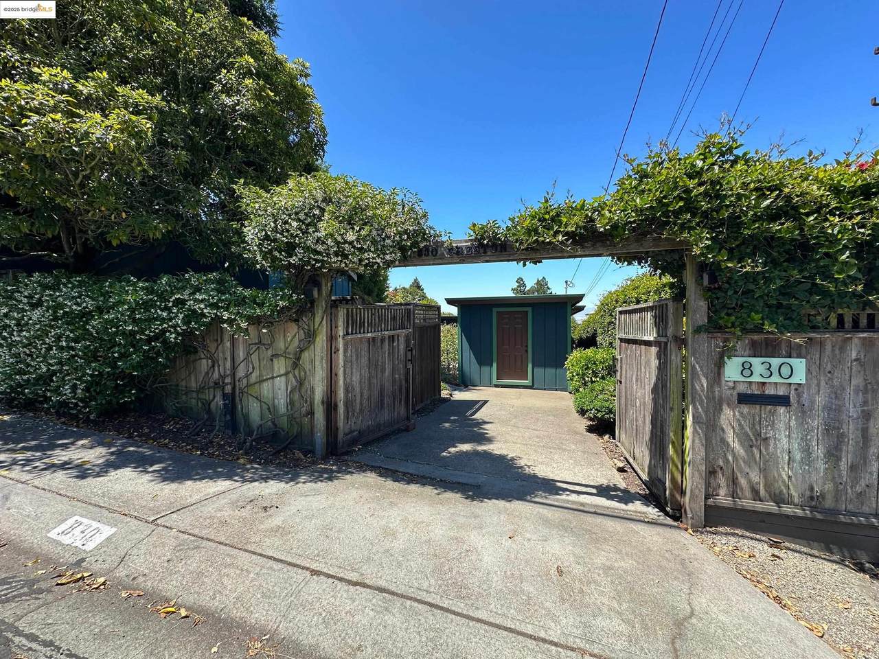 830 Creston Road - Photo 1