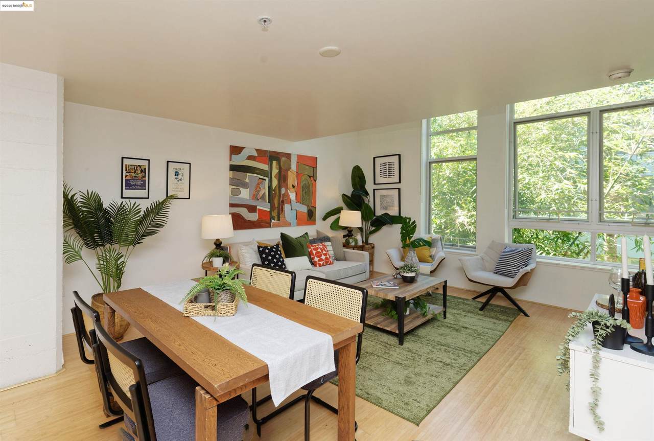 Pine Street 322 - Photo 1