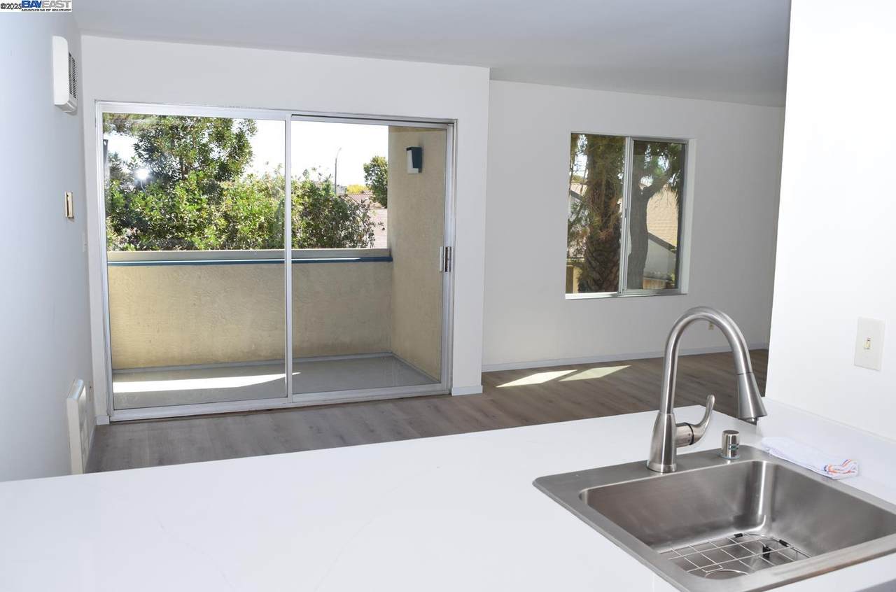 955 Shorepoint Ct 110 - Photo 1