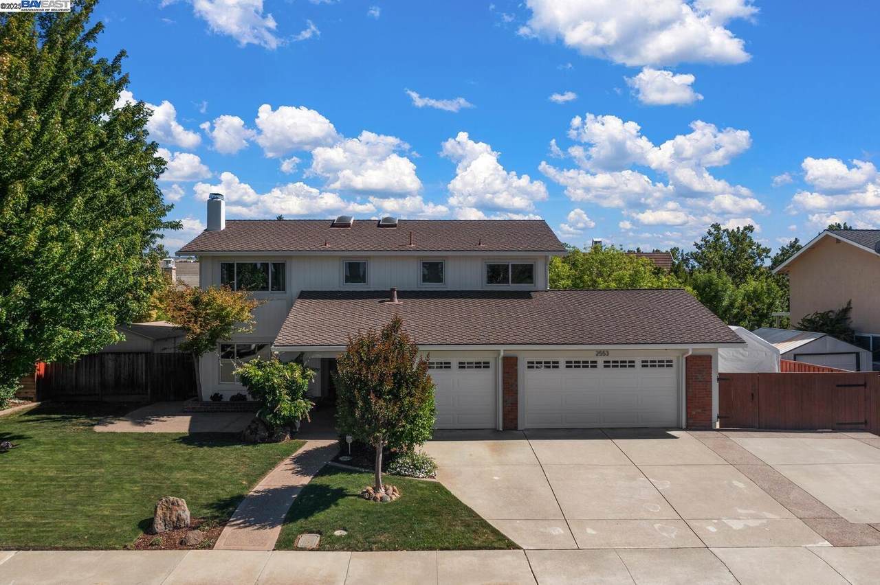 2553 Regent Rd - Photo 1