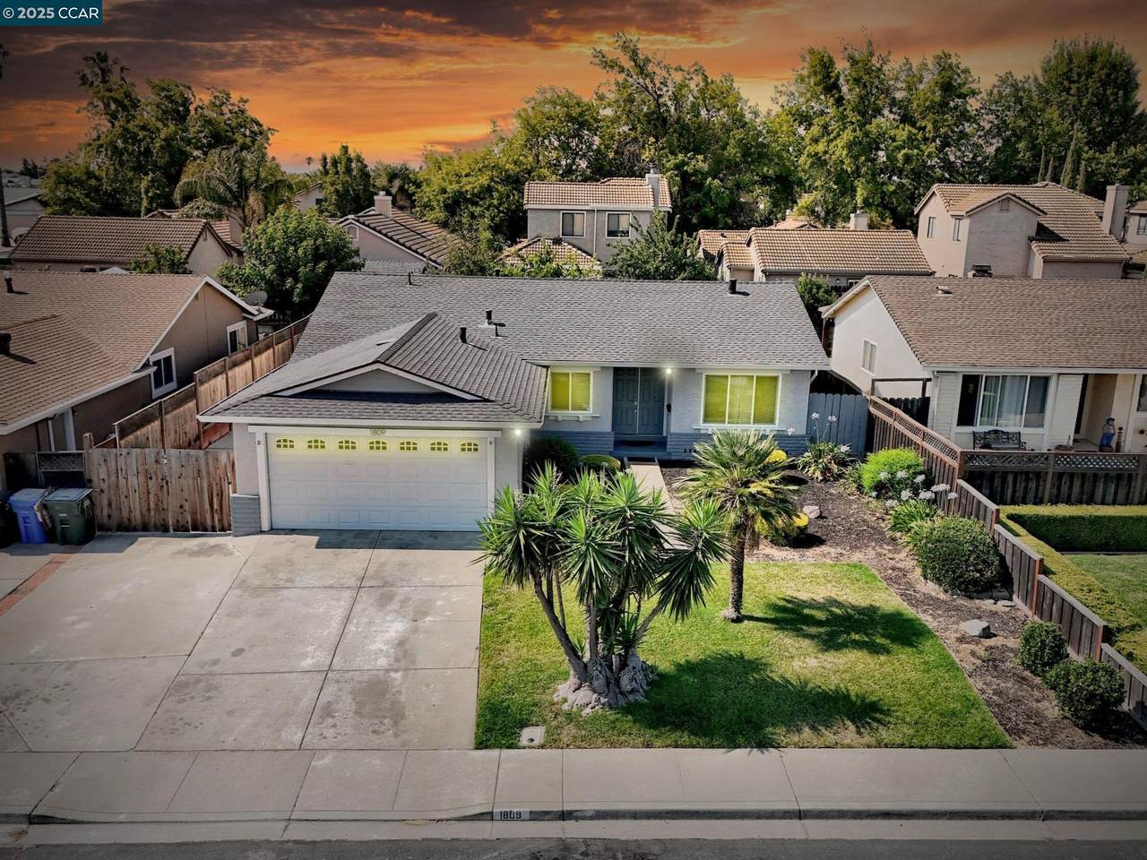 1809 Teresa Lane - Photo 1