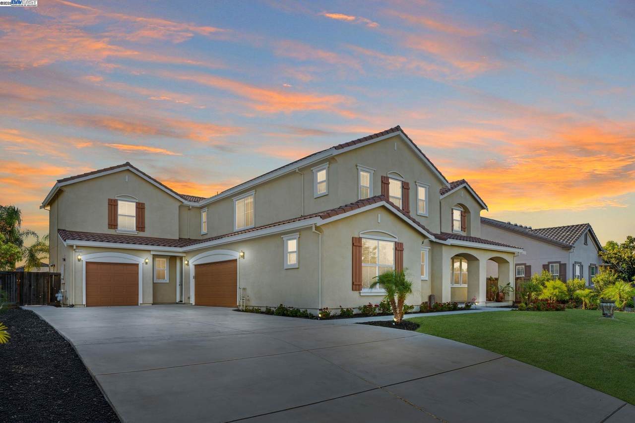 2255 Sugarloaf Ct - Photo 1