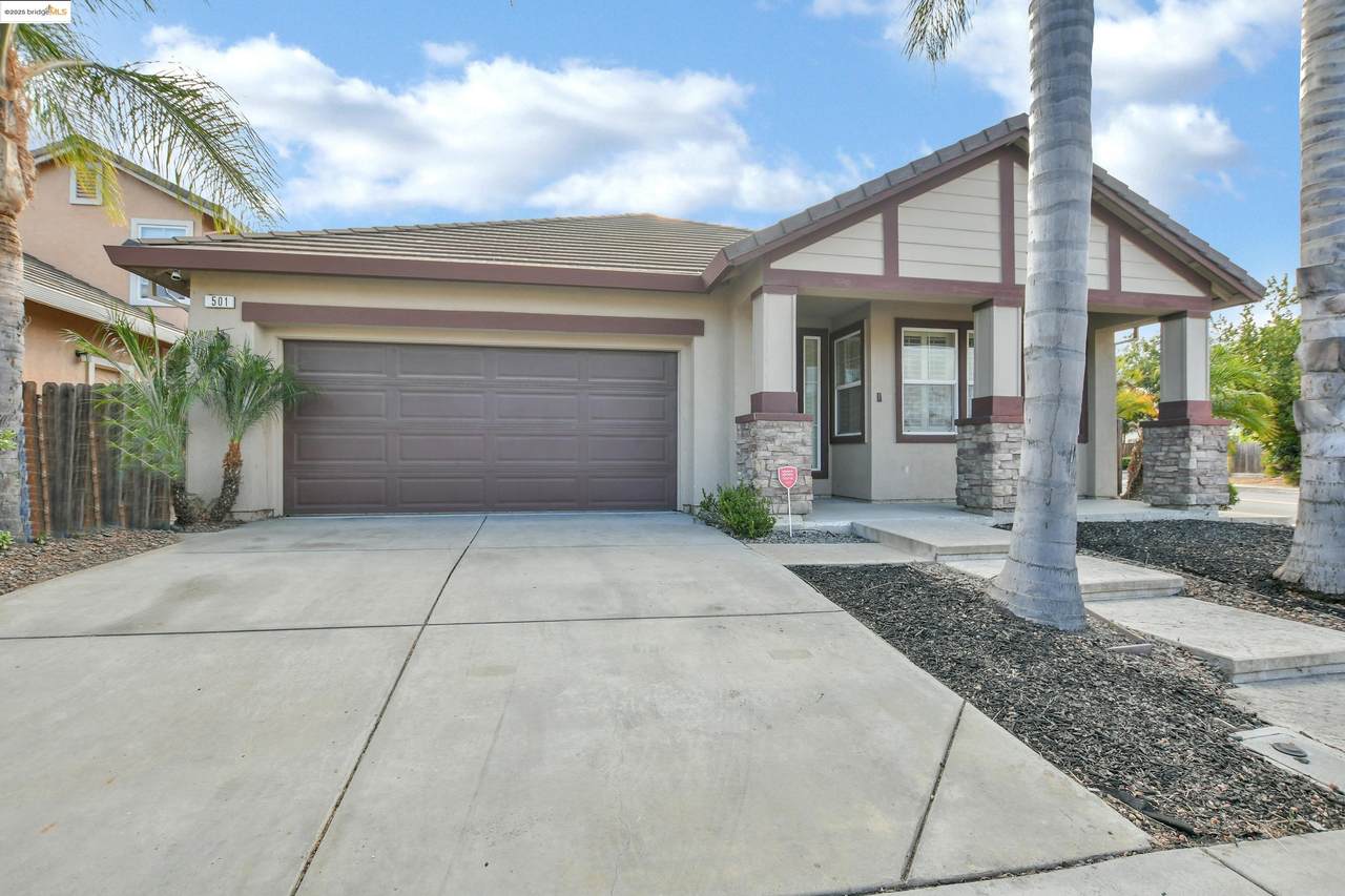 501 Lassen Way - Photo 1