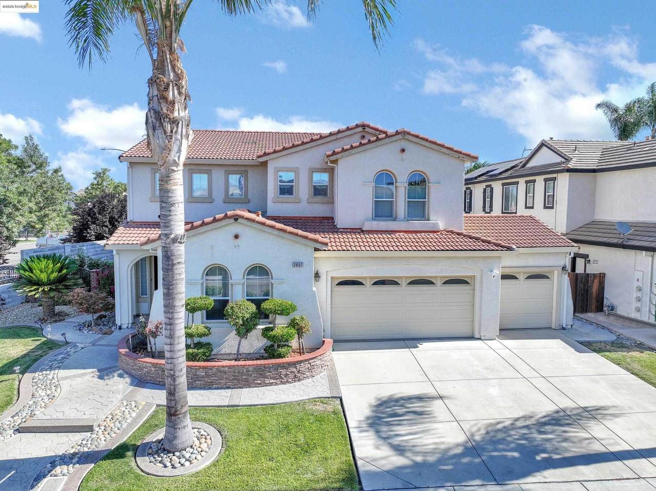 2657 Greystone Dr - Photo 1