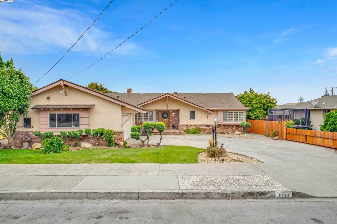 1659 Morgan Ave - Photo 1
