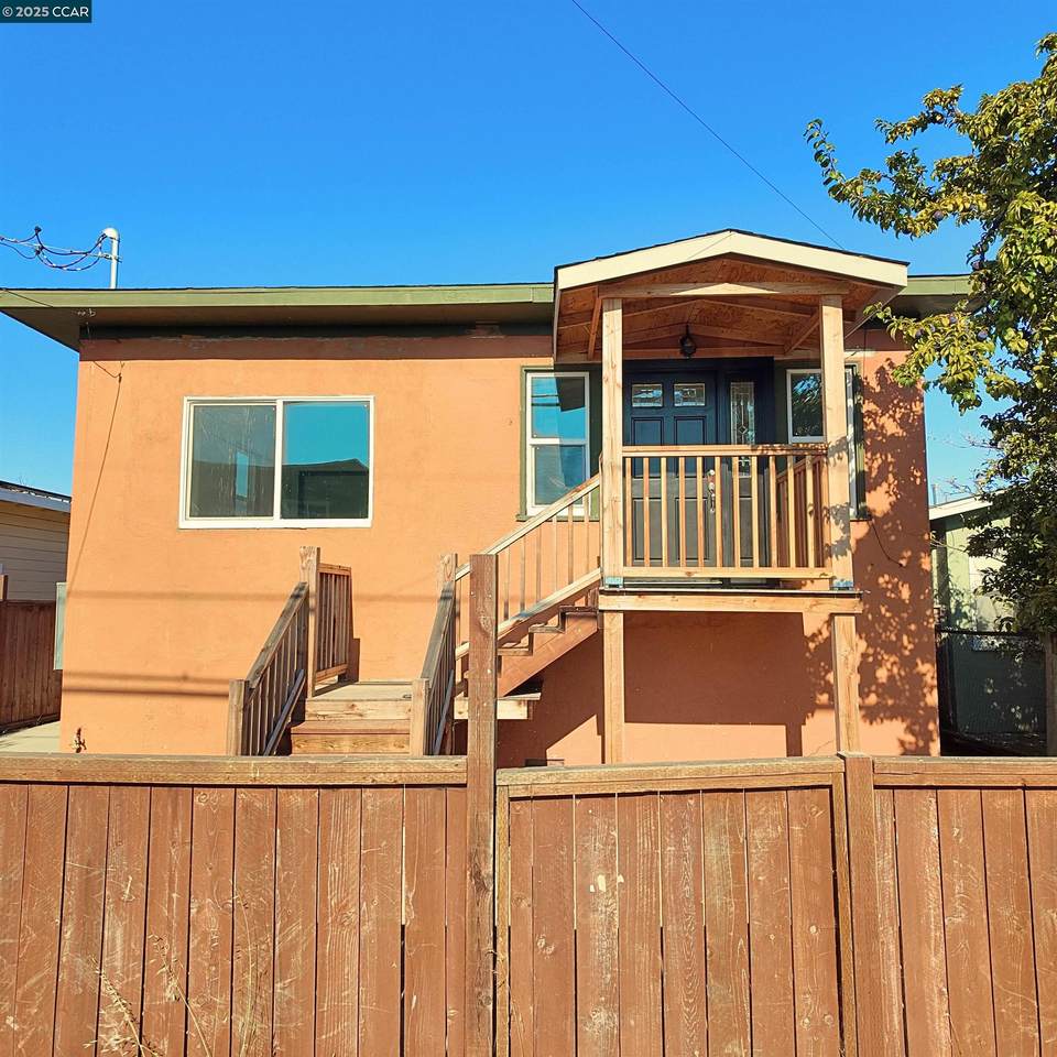 840 7th St - Photo 1