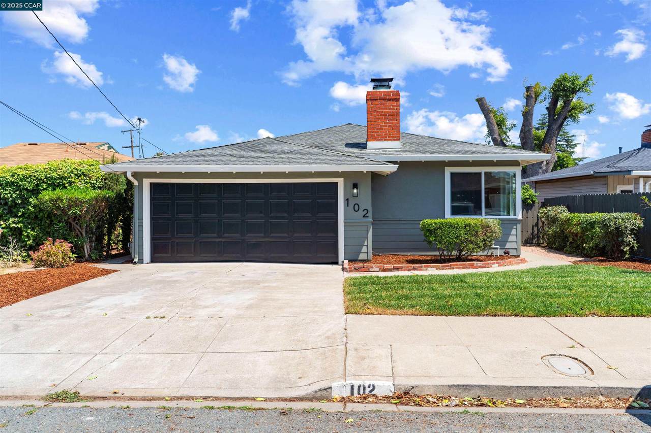 102 15Th St - Photo 1