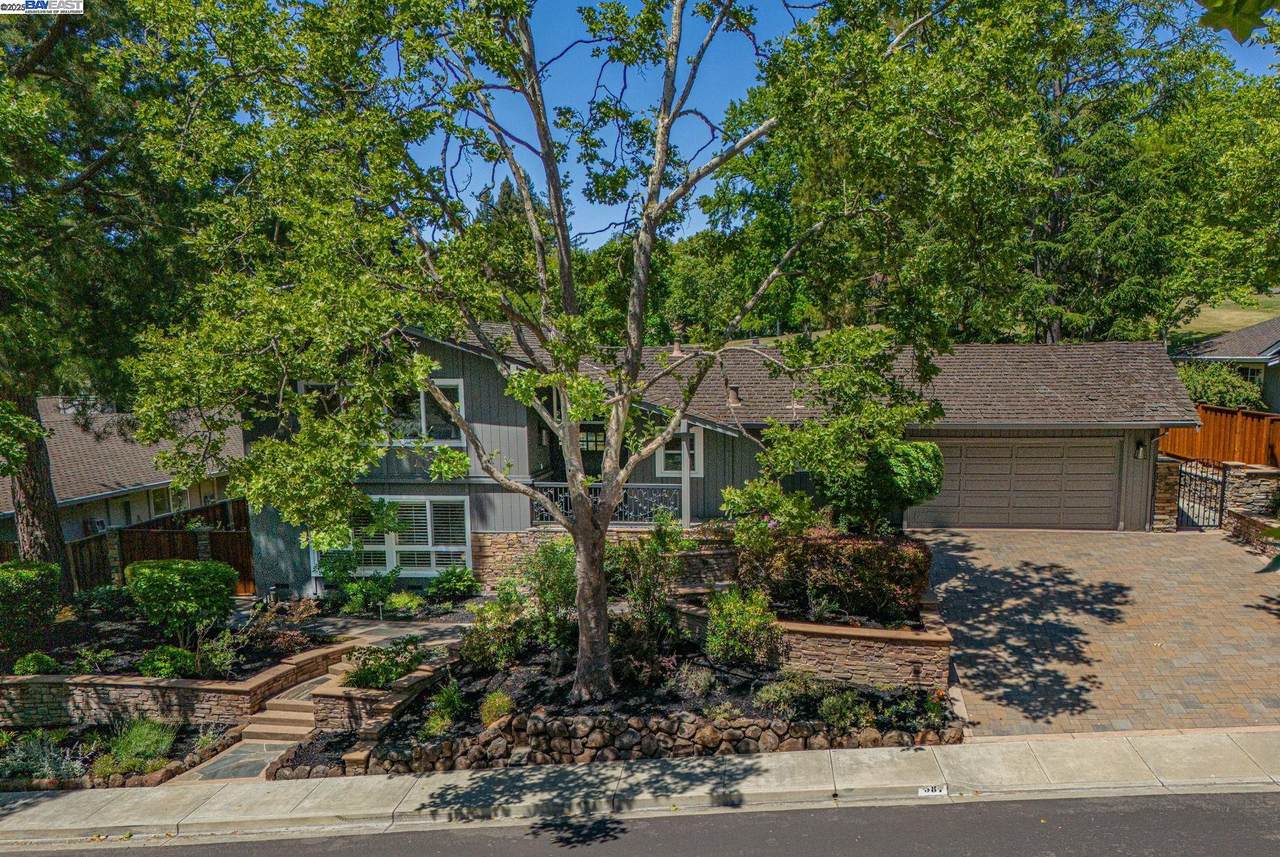 587 Old Orchard Dr - Photo 1