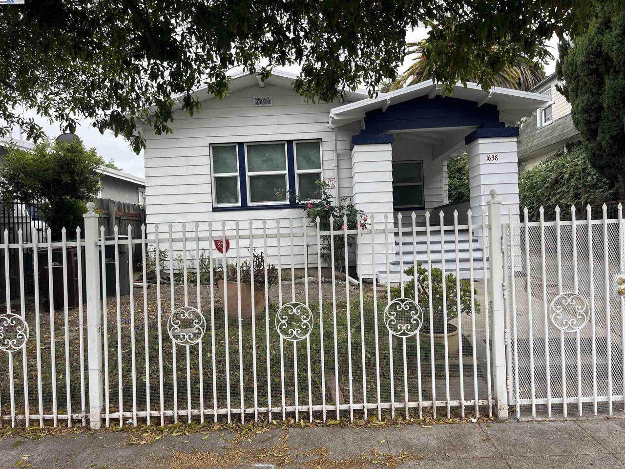 1638 84Th Ave - Photo 1