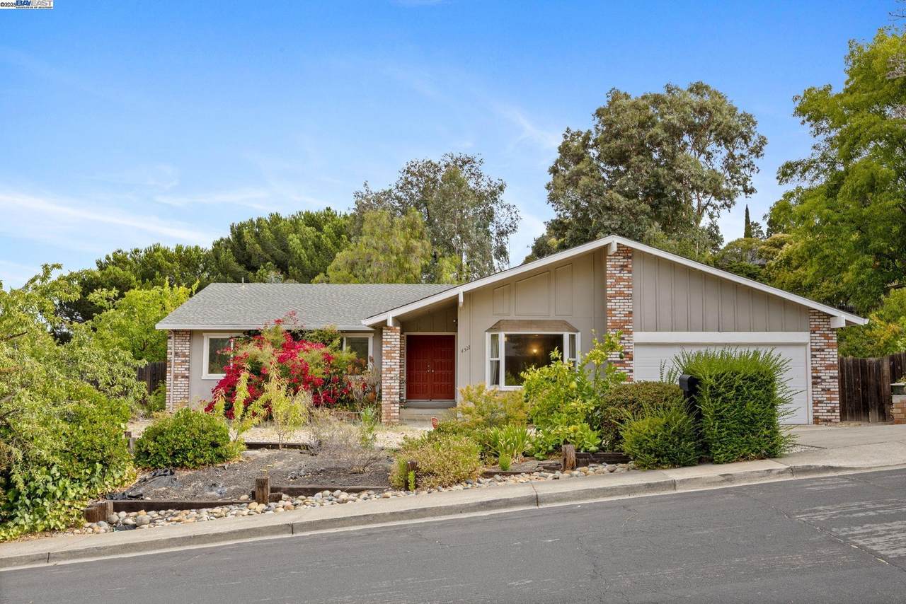 4321 Kingswood Dr - Photo 1