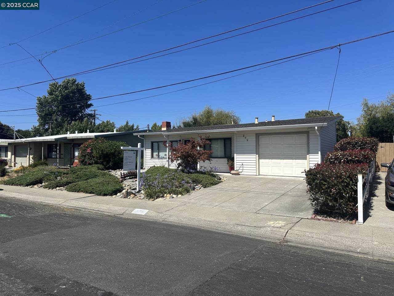 279 Calais Drive - Photo 1