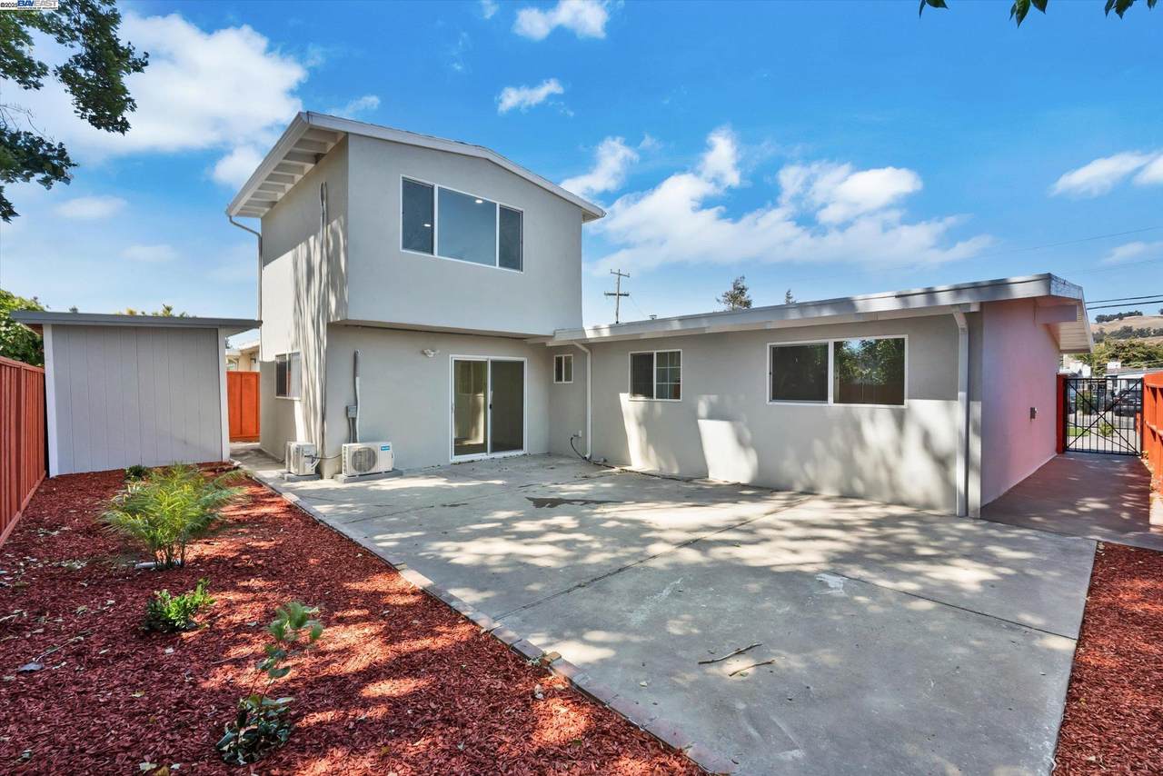 28315 Rochelle Ave - Photo 1