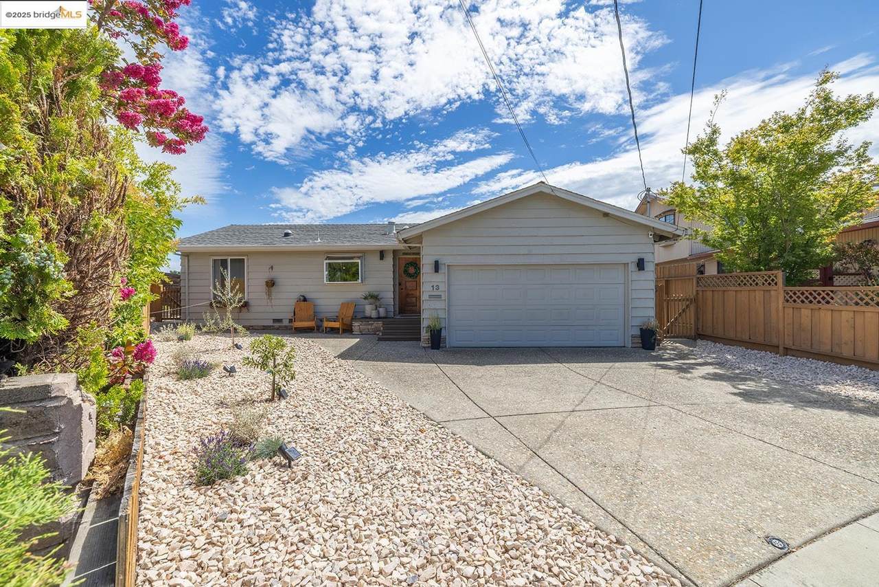 13 Alhambra Court - Photo 1