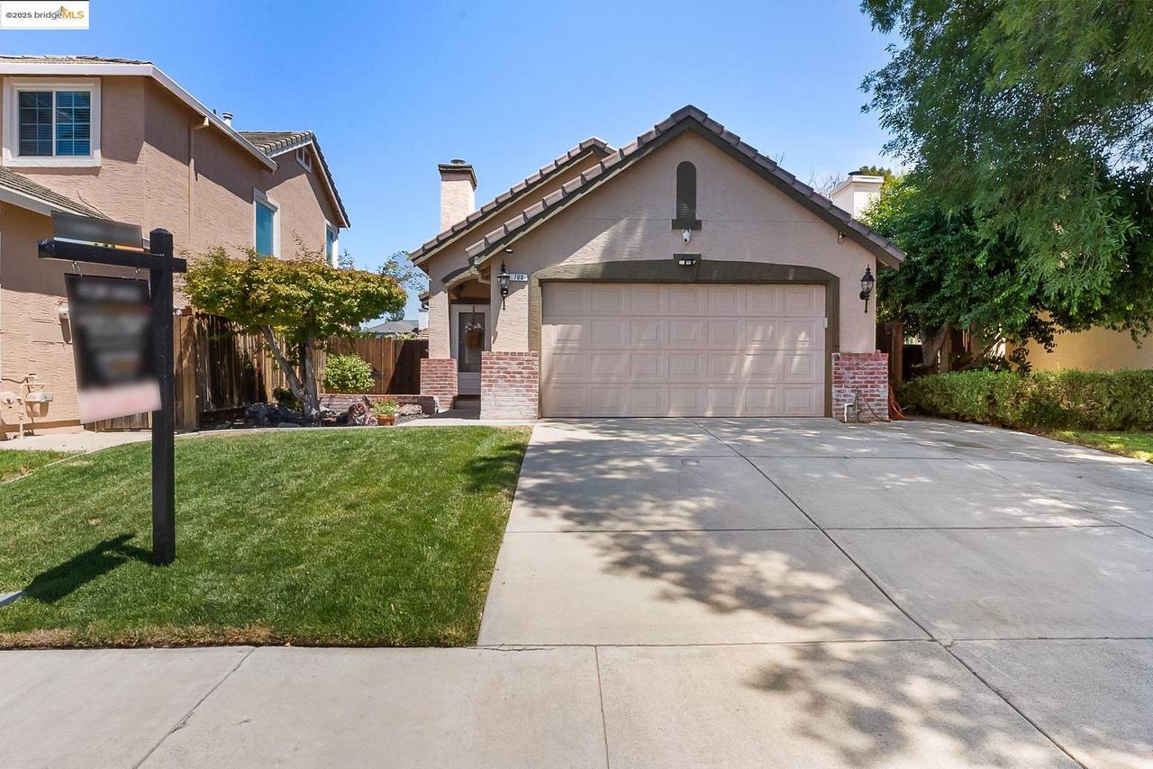 700 Crossridge Ct - Photo 1