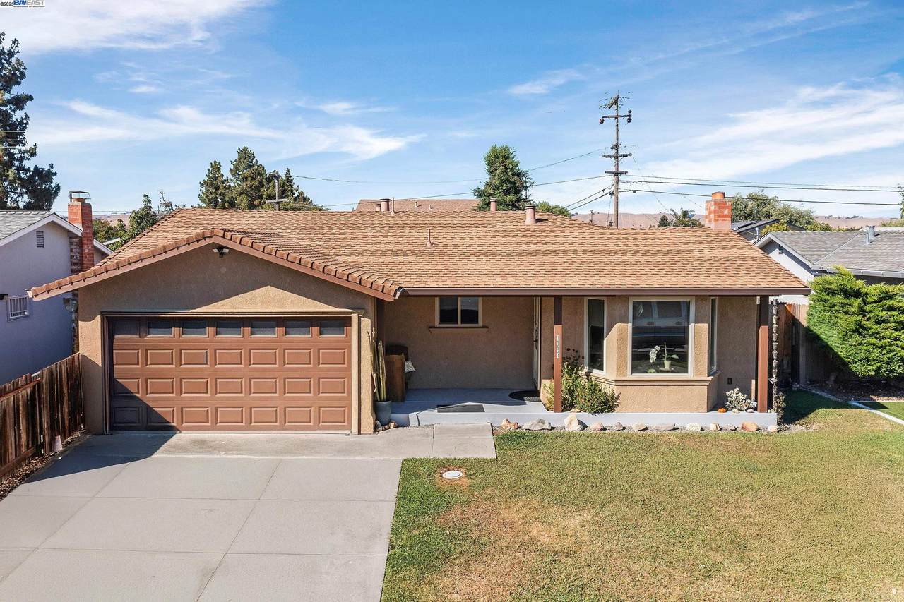 39024 Blacow Rd - Photo 1