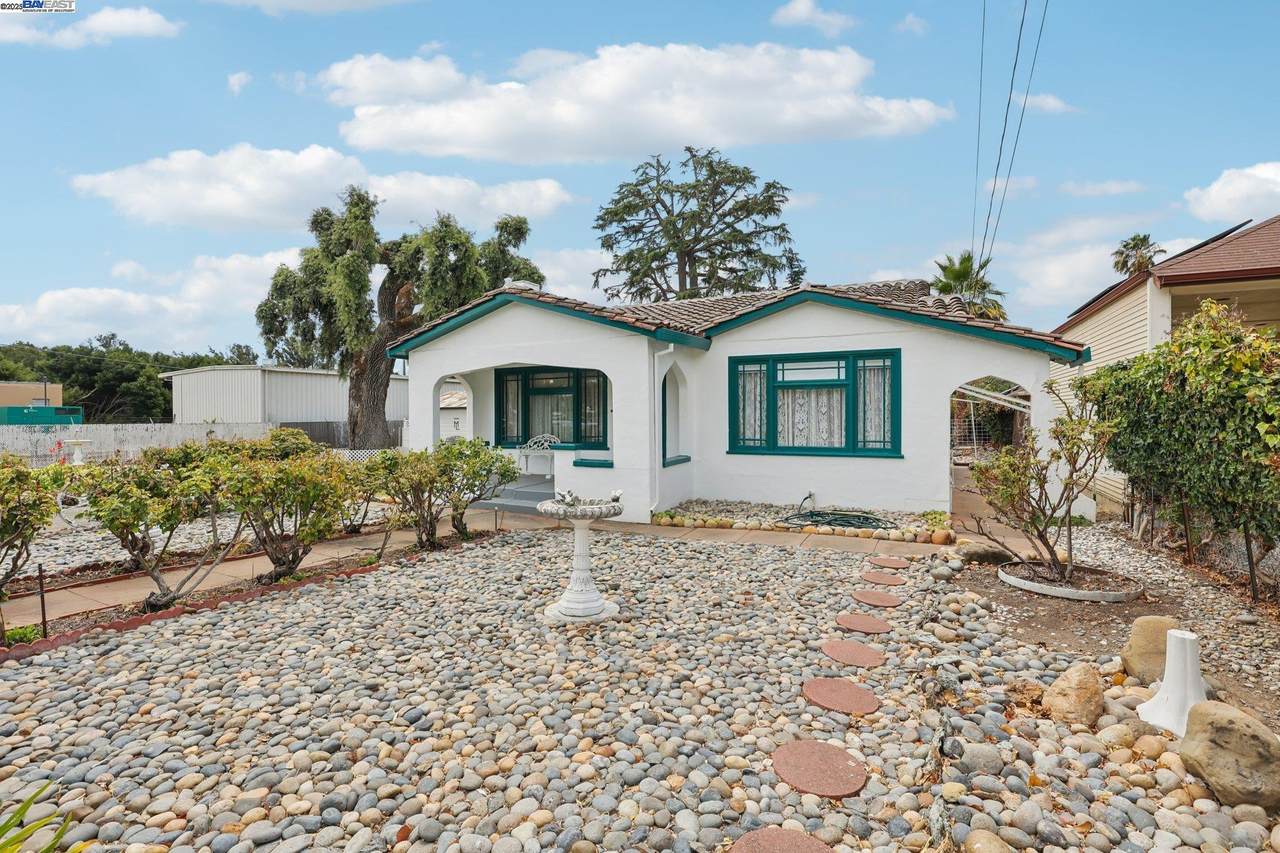 11768 Main St - Photo 1