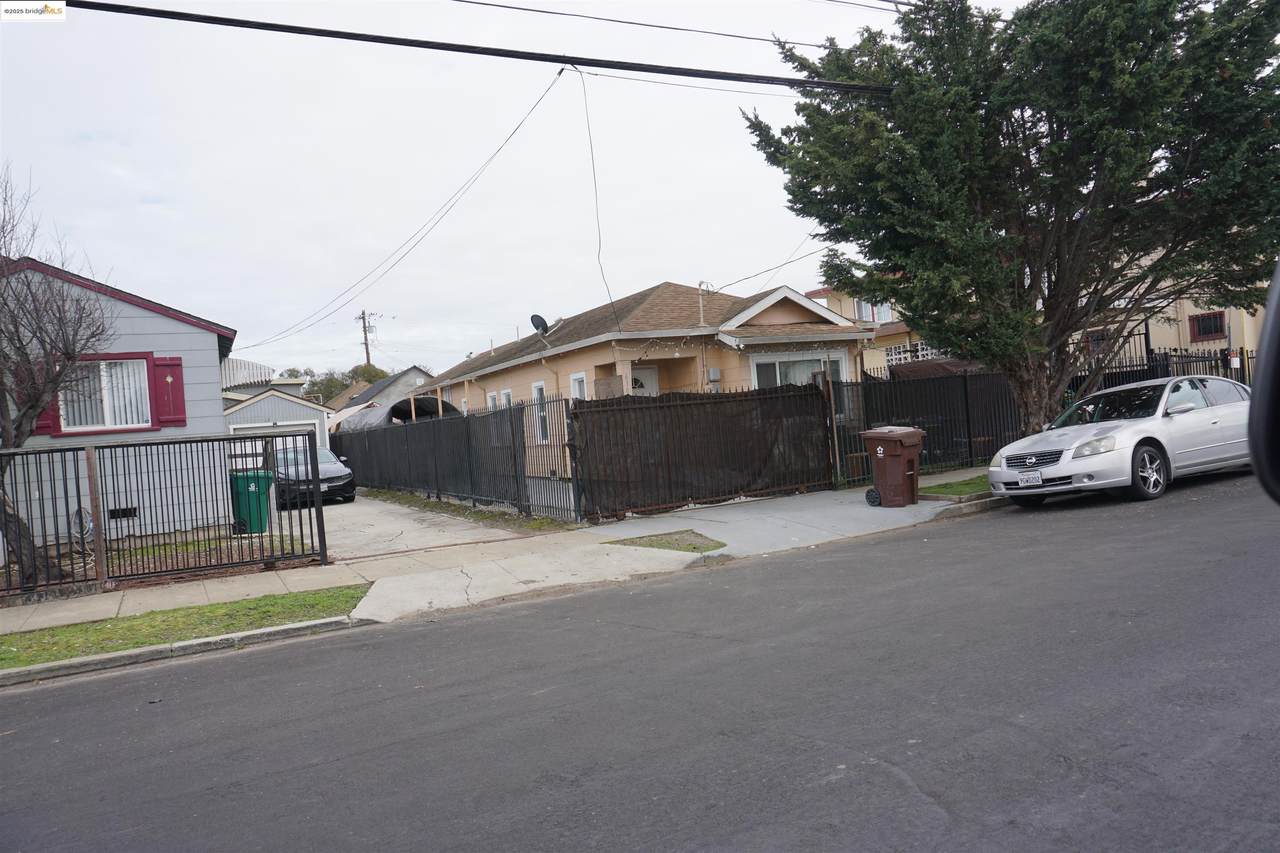 630 12Th St - Photo 1