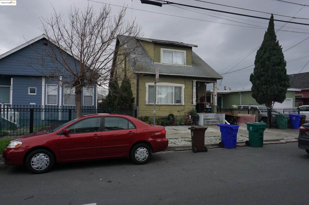 545 3Rd St - Photo 1