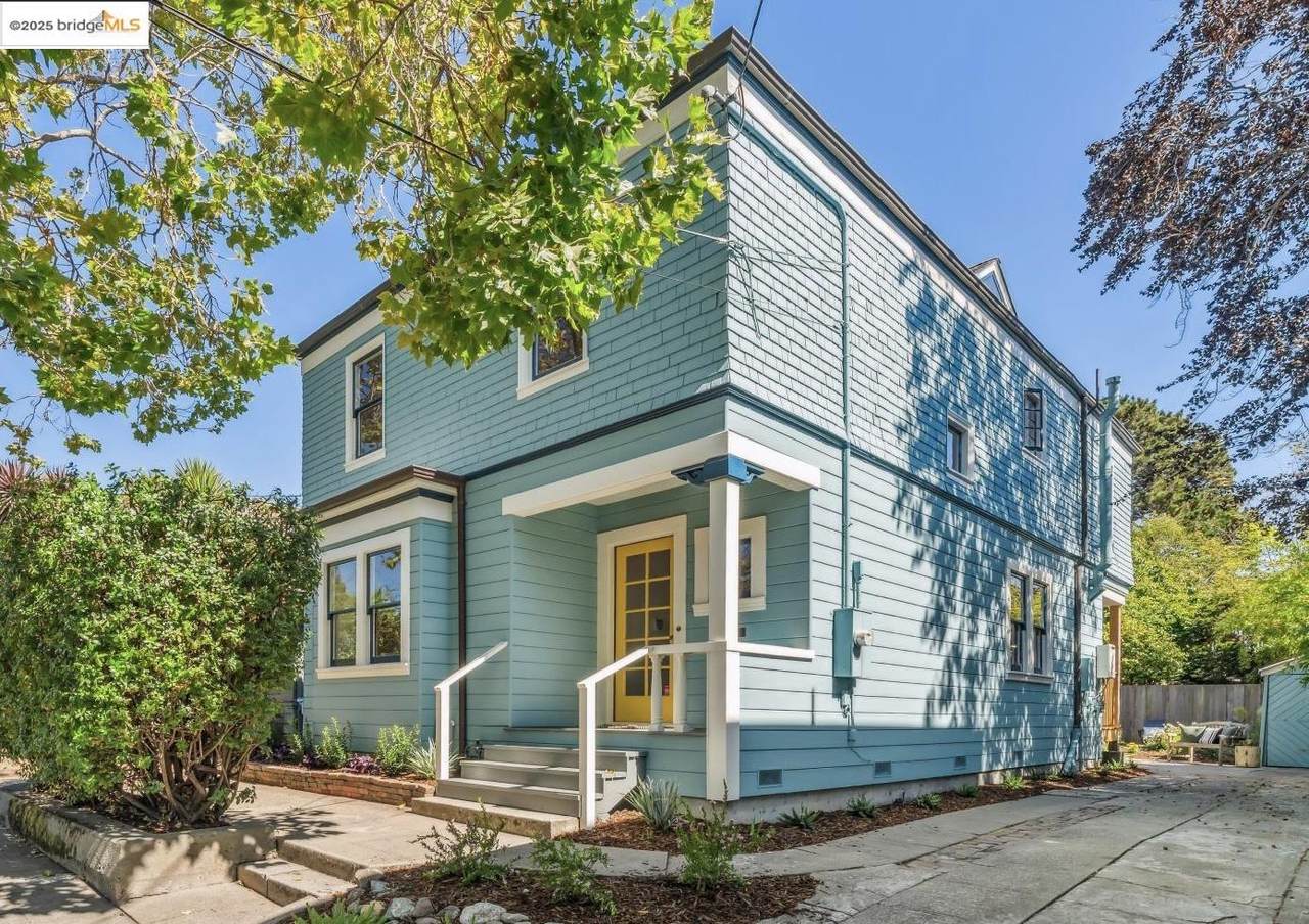 1810 Virginia St - Photo 1