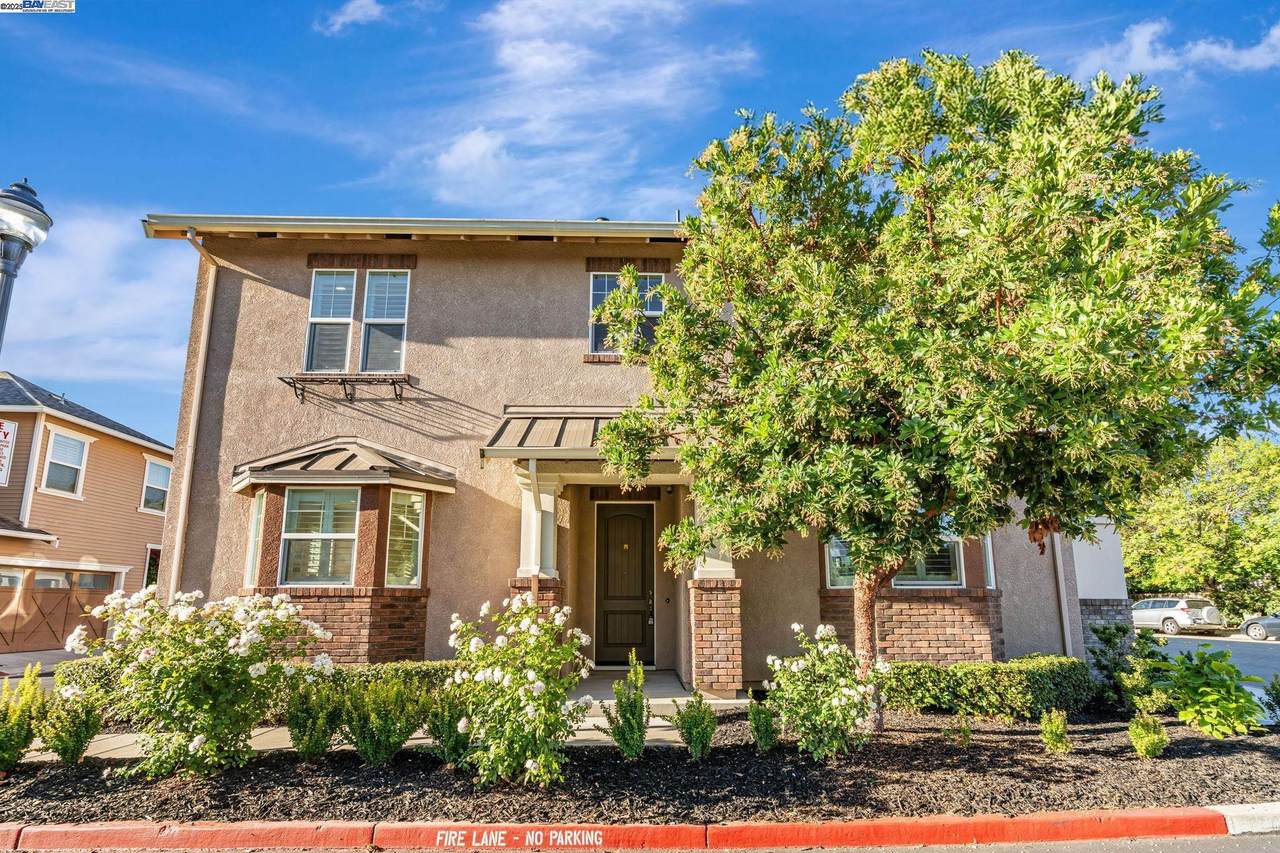 5801 Flora Cmn - Photo 1