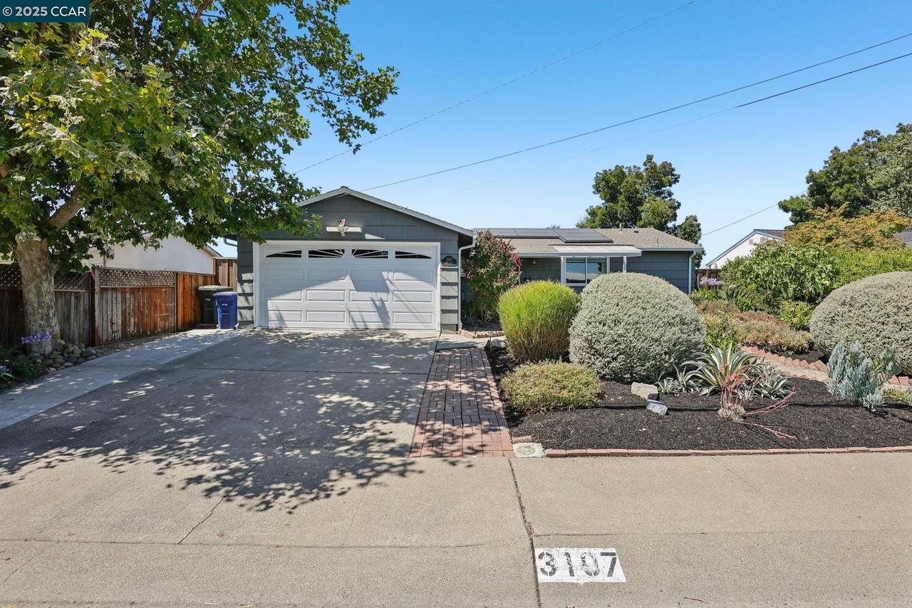 3107 Baker Dr - Photo 1