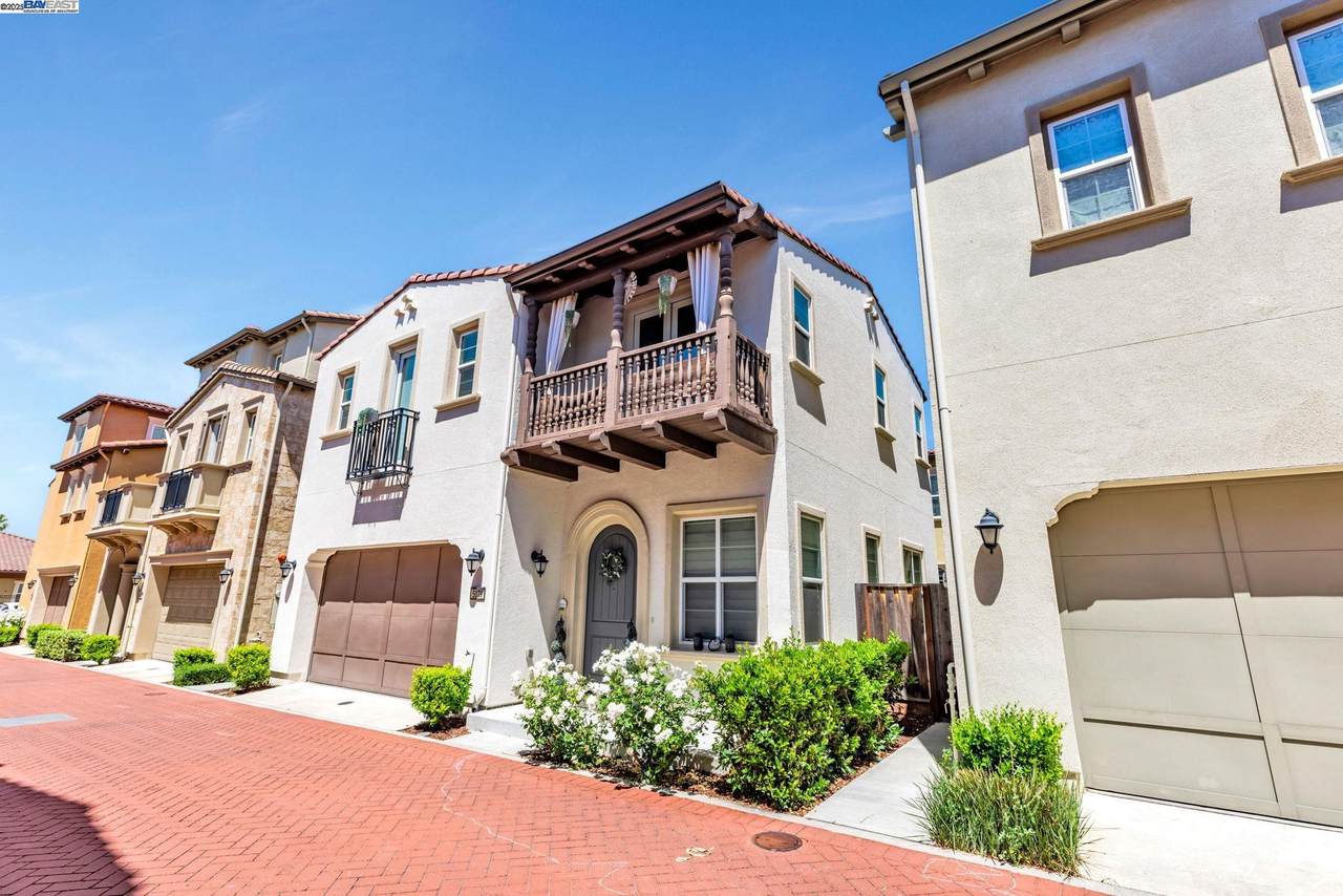 5079 Rowan Dr - Photo 1