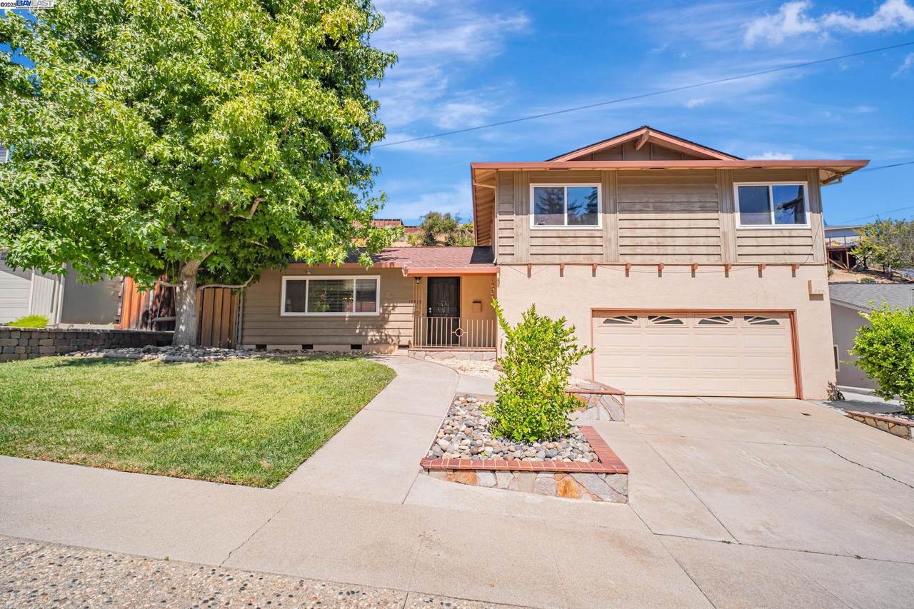 17910 Joseph Dr - Photo 1