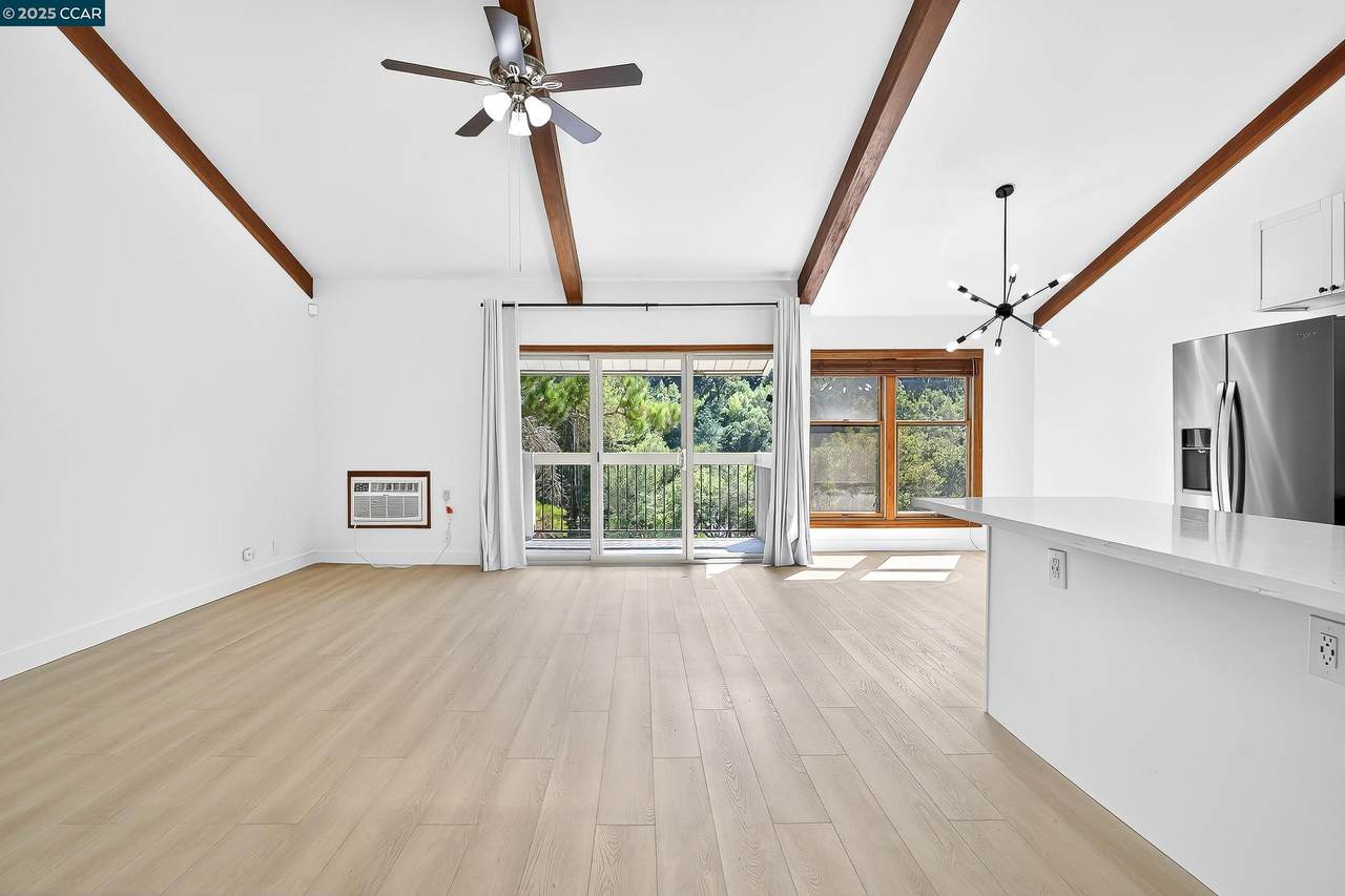 2079 Ascot Dr 240 - Photo 1