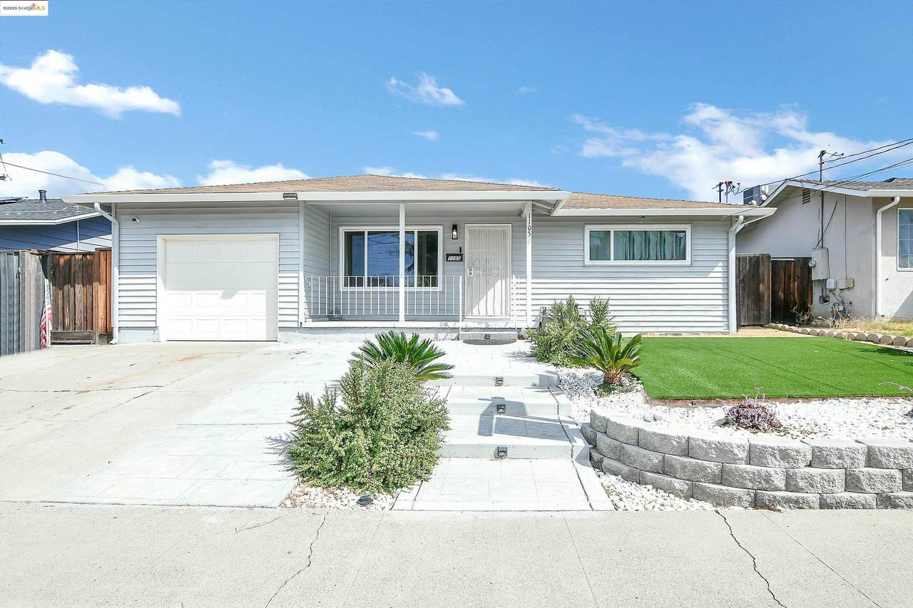 1105 13th St - Photo 1