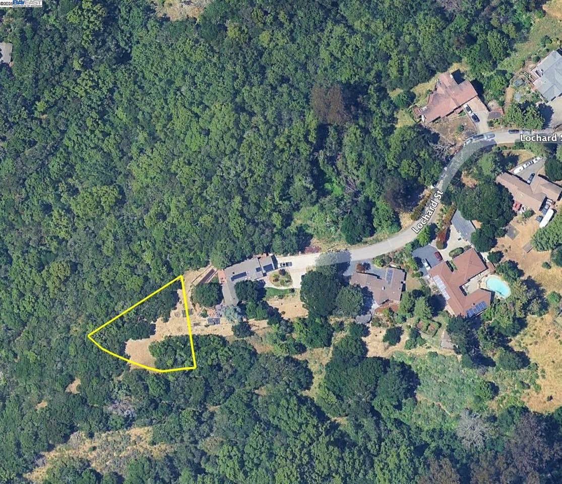 Lochard St - Photo 1