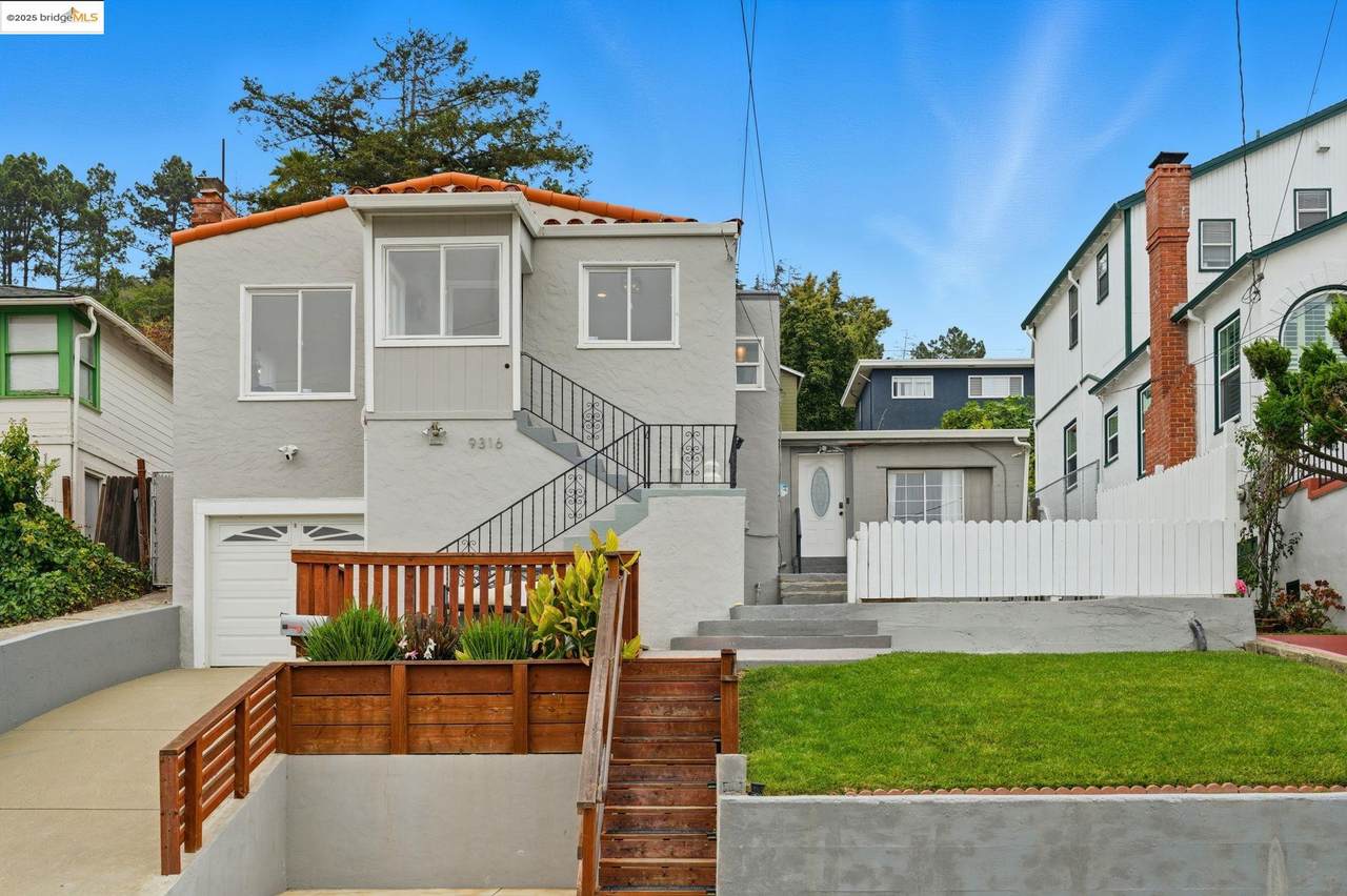 9316 Lawlor St - Photo 1