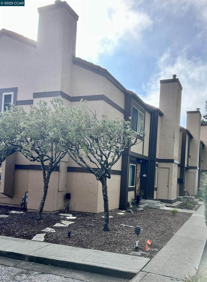 627 Hickey Blvd D - Photo 1