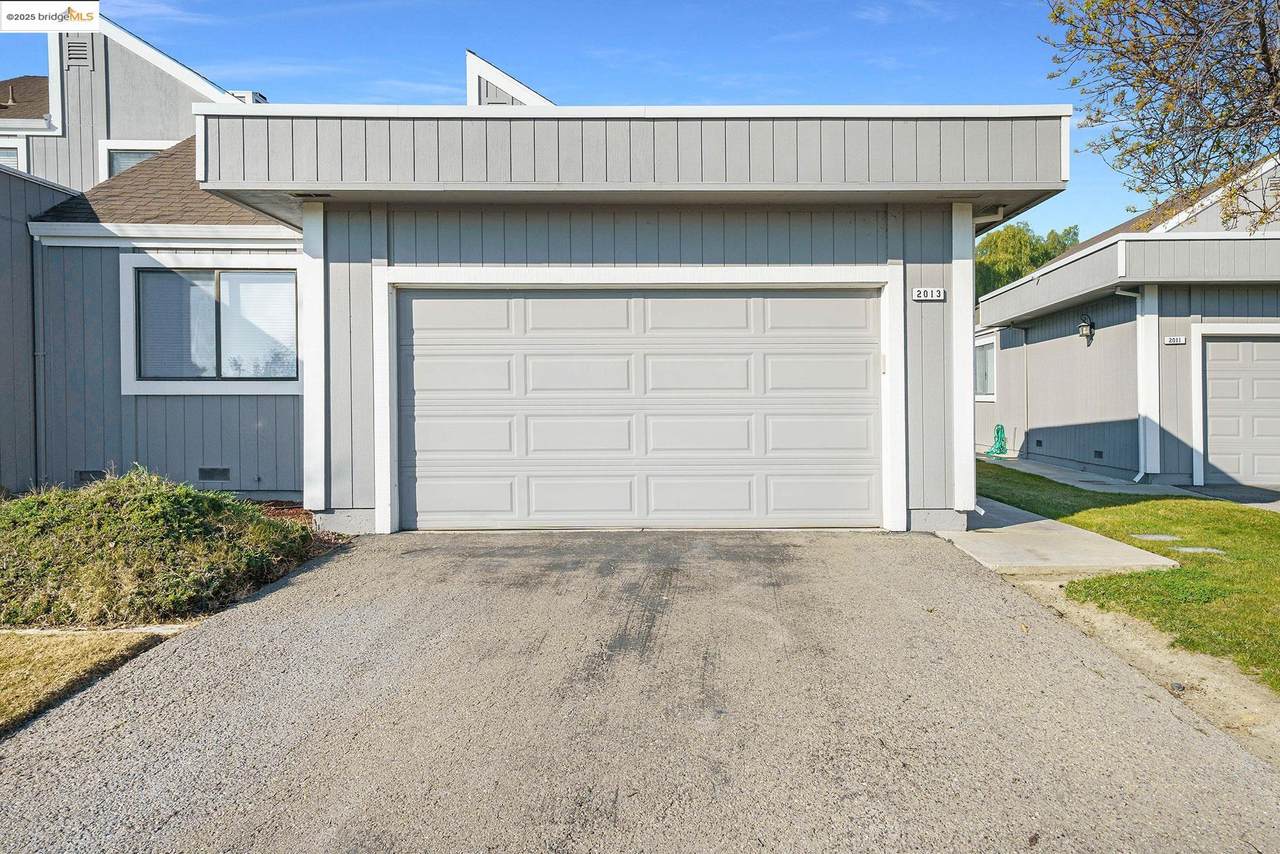 2013 Sand Point Rd - Photo 1