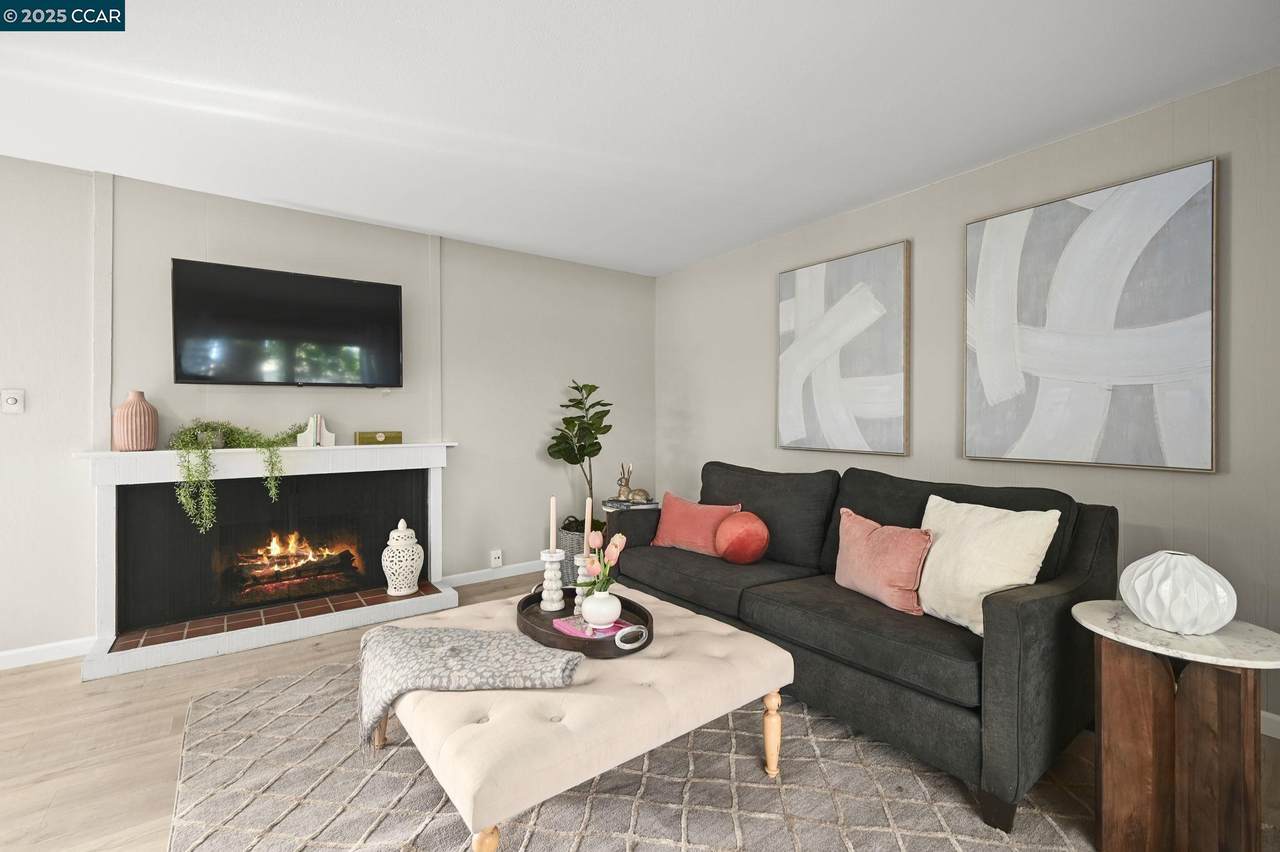 1605 Countrywood Ct - Photo 1