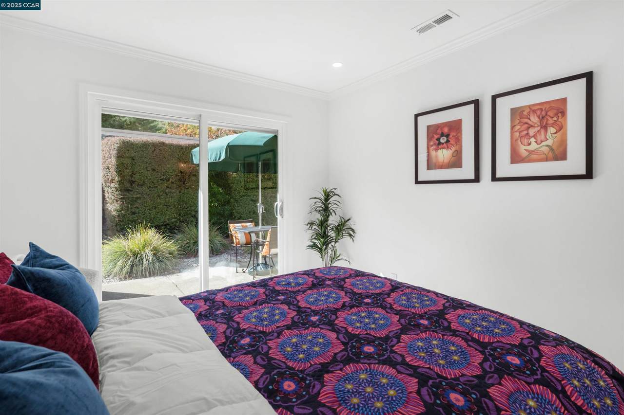 2933 Ptarmigan Dr 3 - Photo 1