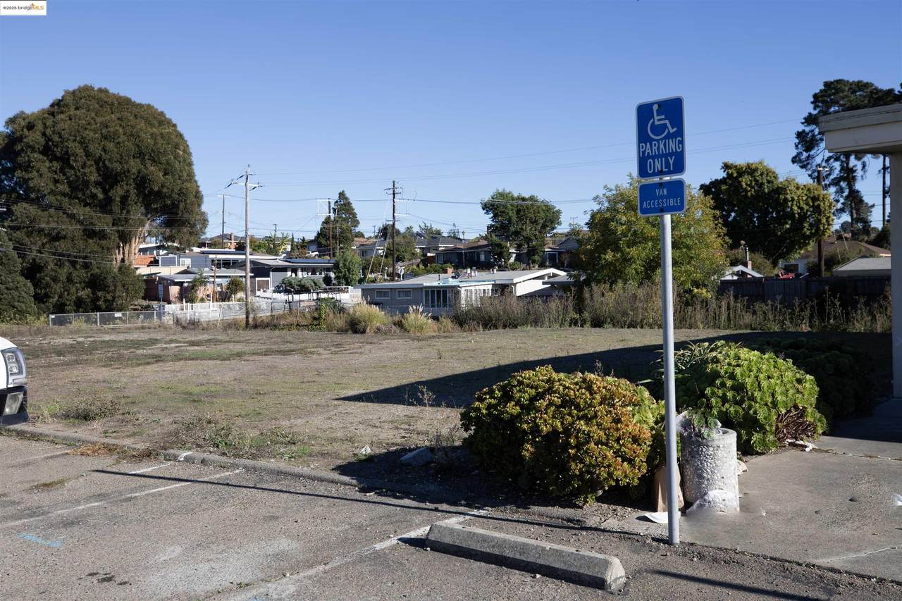 San Pablo Ave - Photo 1