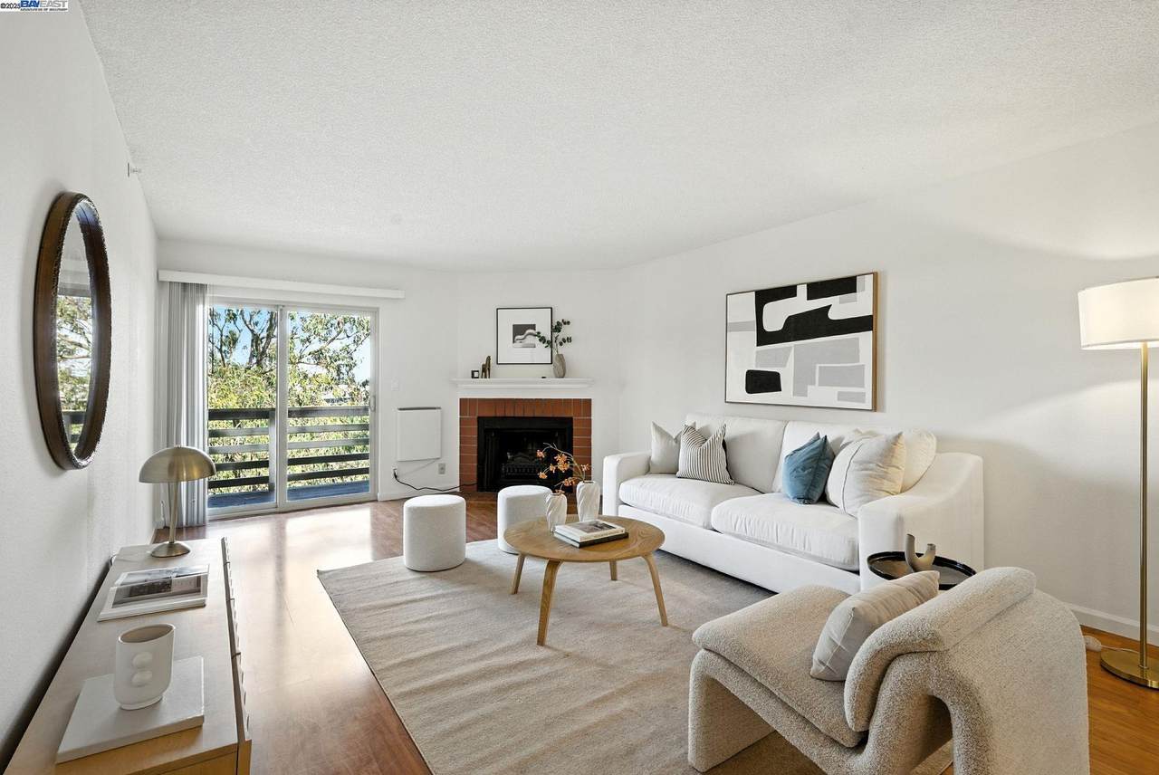 332 Philip Dr 303 - Photo 1