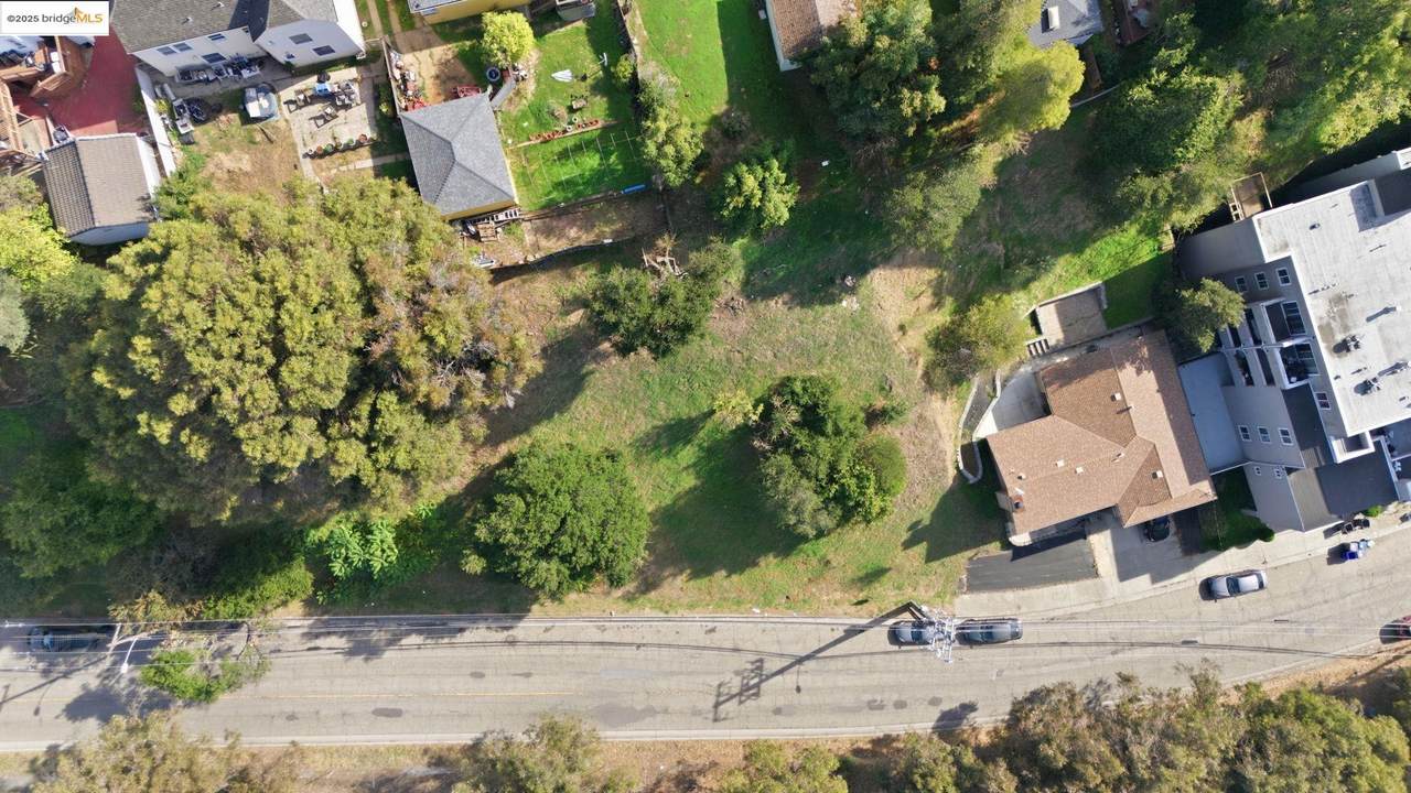 9680 Mountain Blvd - Photo 1