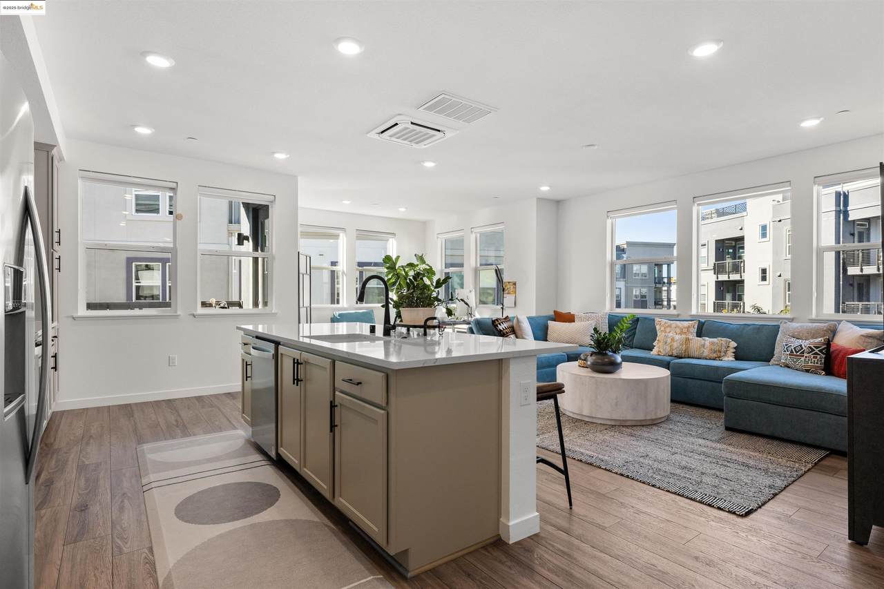 2836 Tradewind Dr - Photo 1