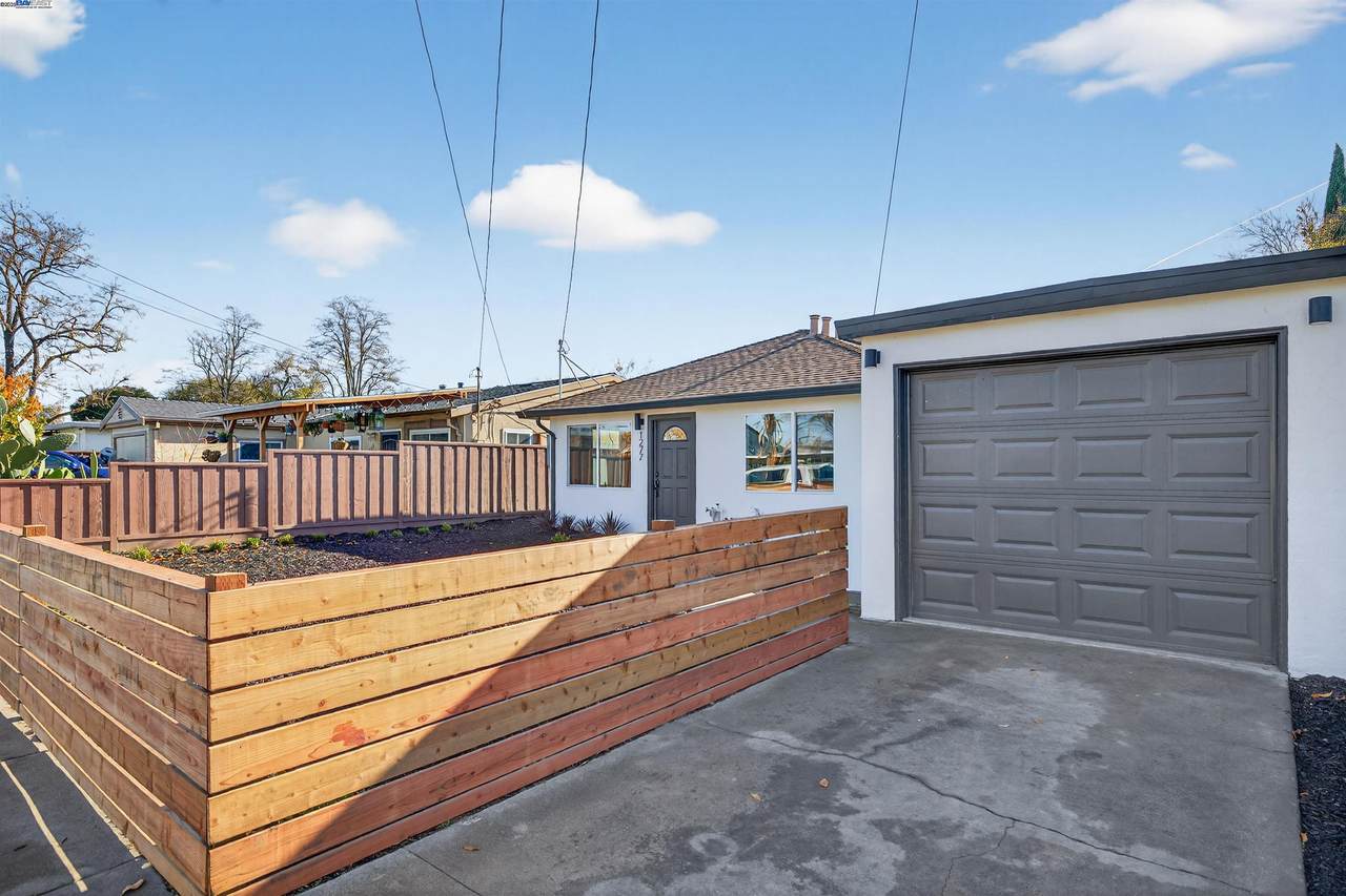 1277 Olivina Ave - Photo 1