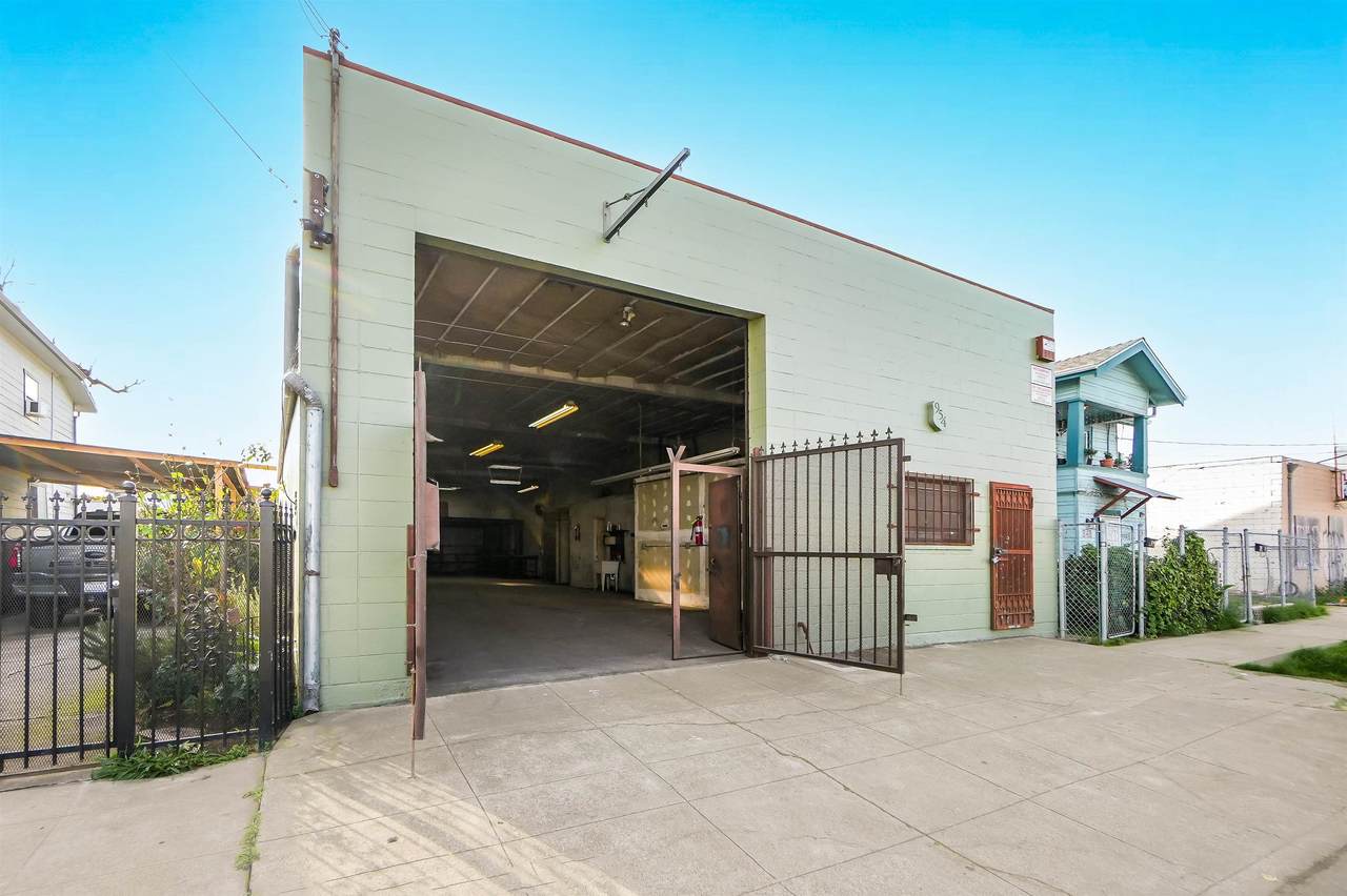 954 86Th Ave - Photo 1