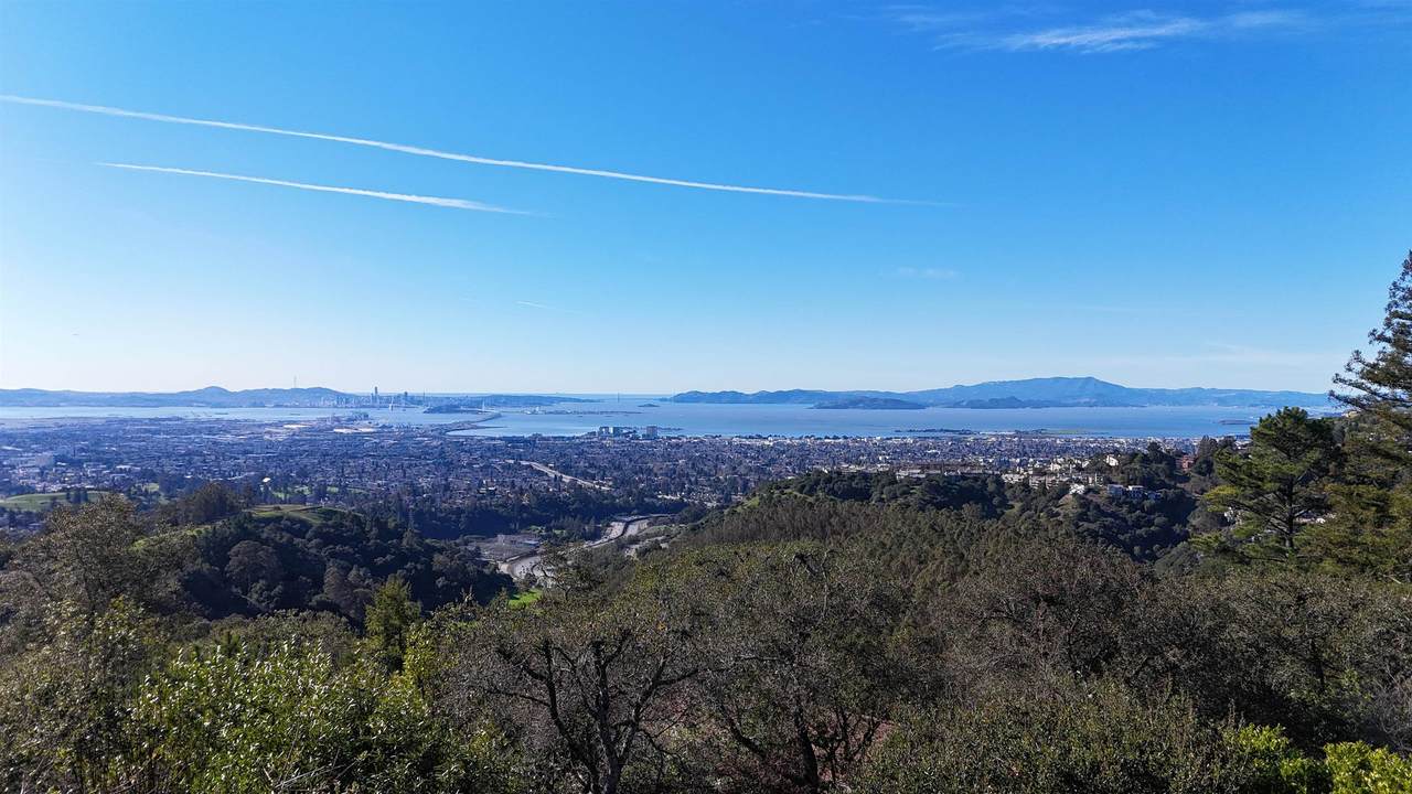 6108 Skyline Blvd - Photo 1
