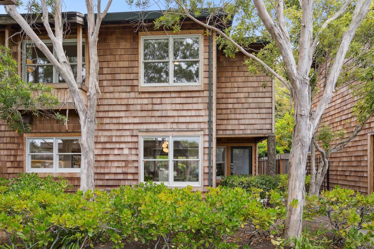 641 Centre Ct - Photo 1