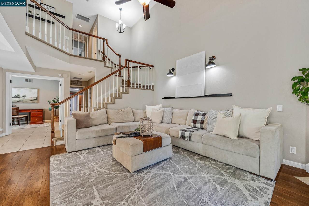 60 Rainbow Cir - Photo 1